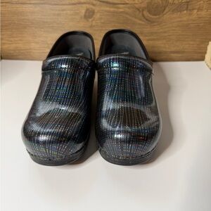 Dansko Patent Plaid Professional Clogs EU 42